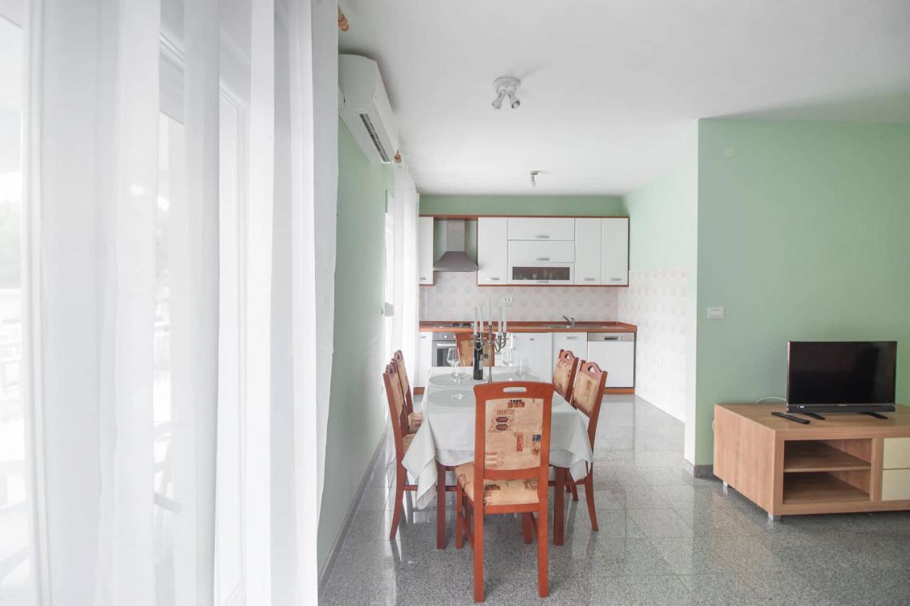 Blue Mate Apartment Bibinje Bagian luar foto